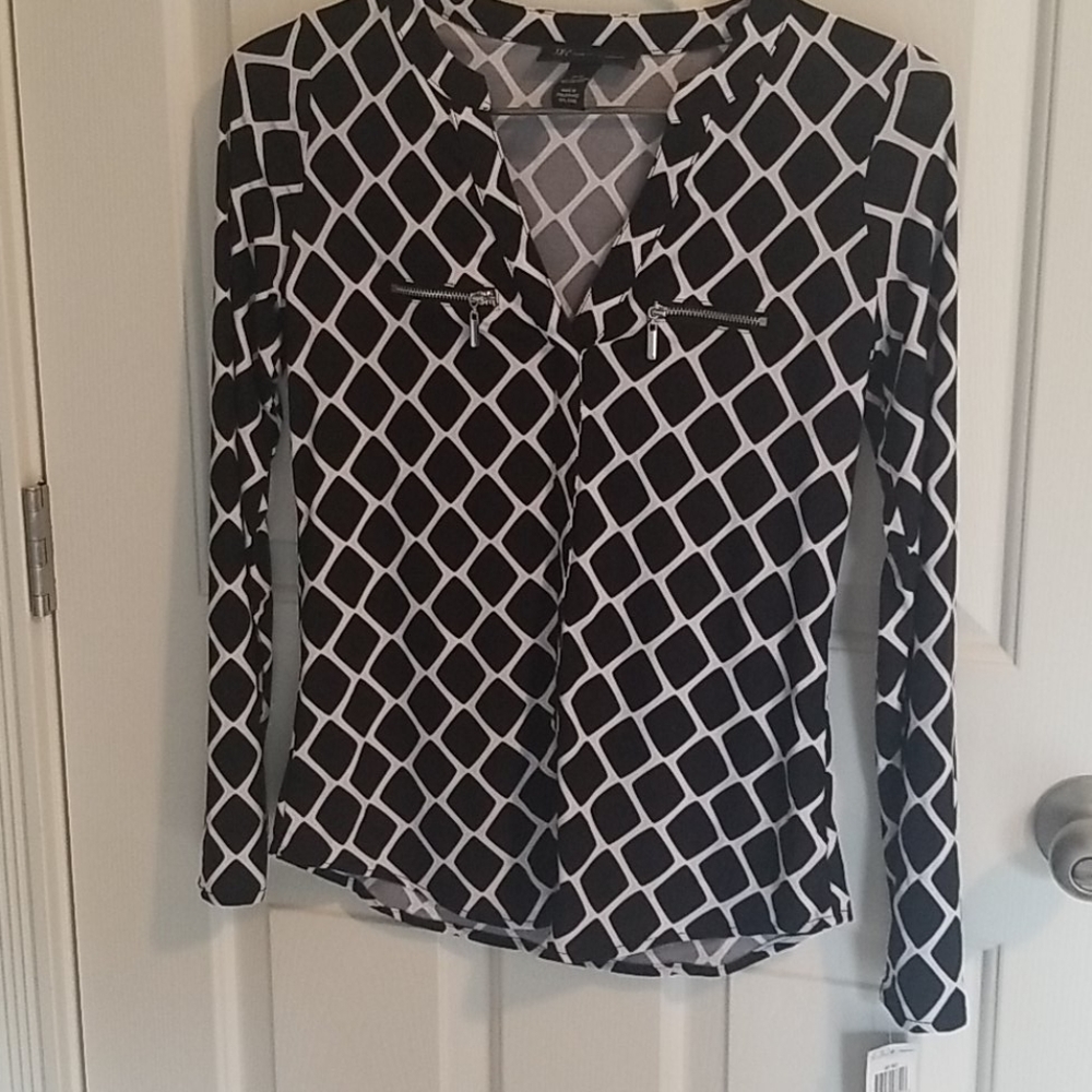 Black and white top